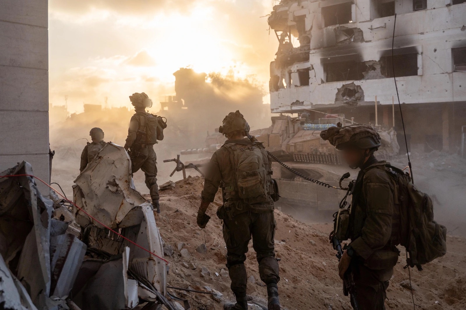 Biztonsági incidens, regionális helyzet és fogságból a hadseregbe