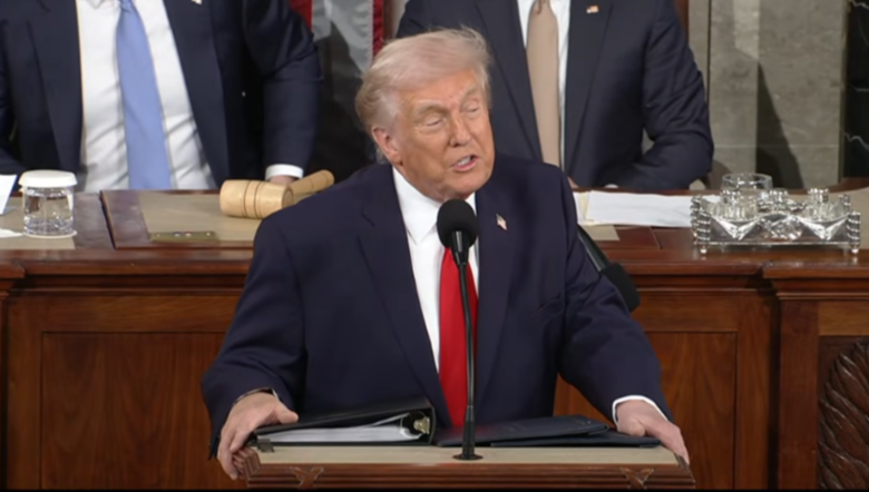 Trump évértékelő beszéde: nemzetünk gazdagabb, mint valaha; ellenségeink félnek...