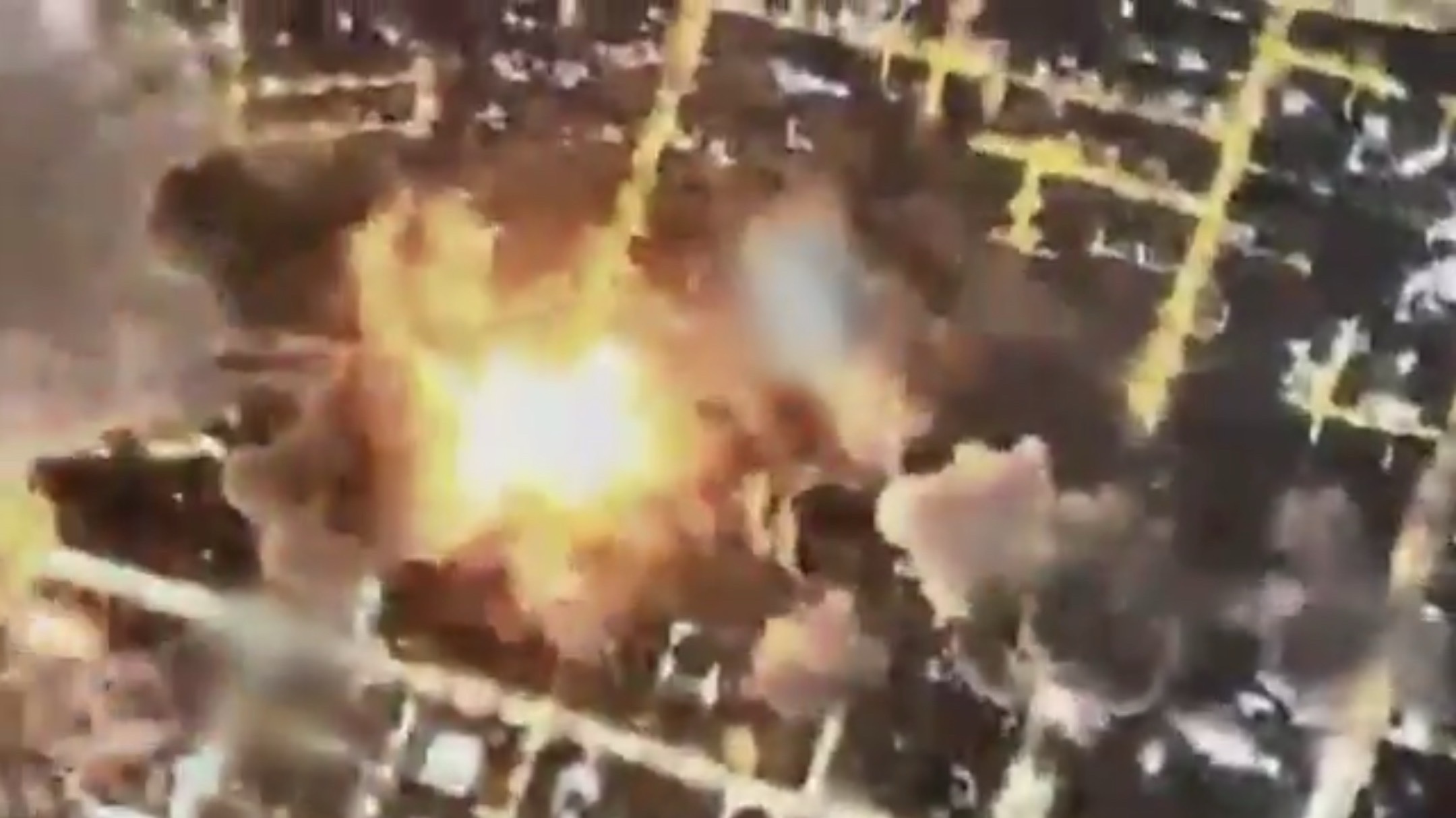 Videó: A légierő lerombolta Hamenei föld alatti bunkerét