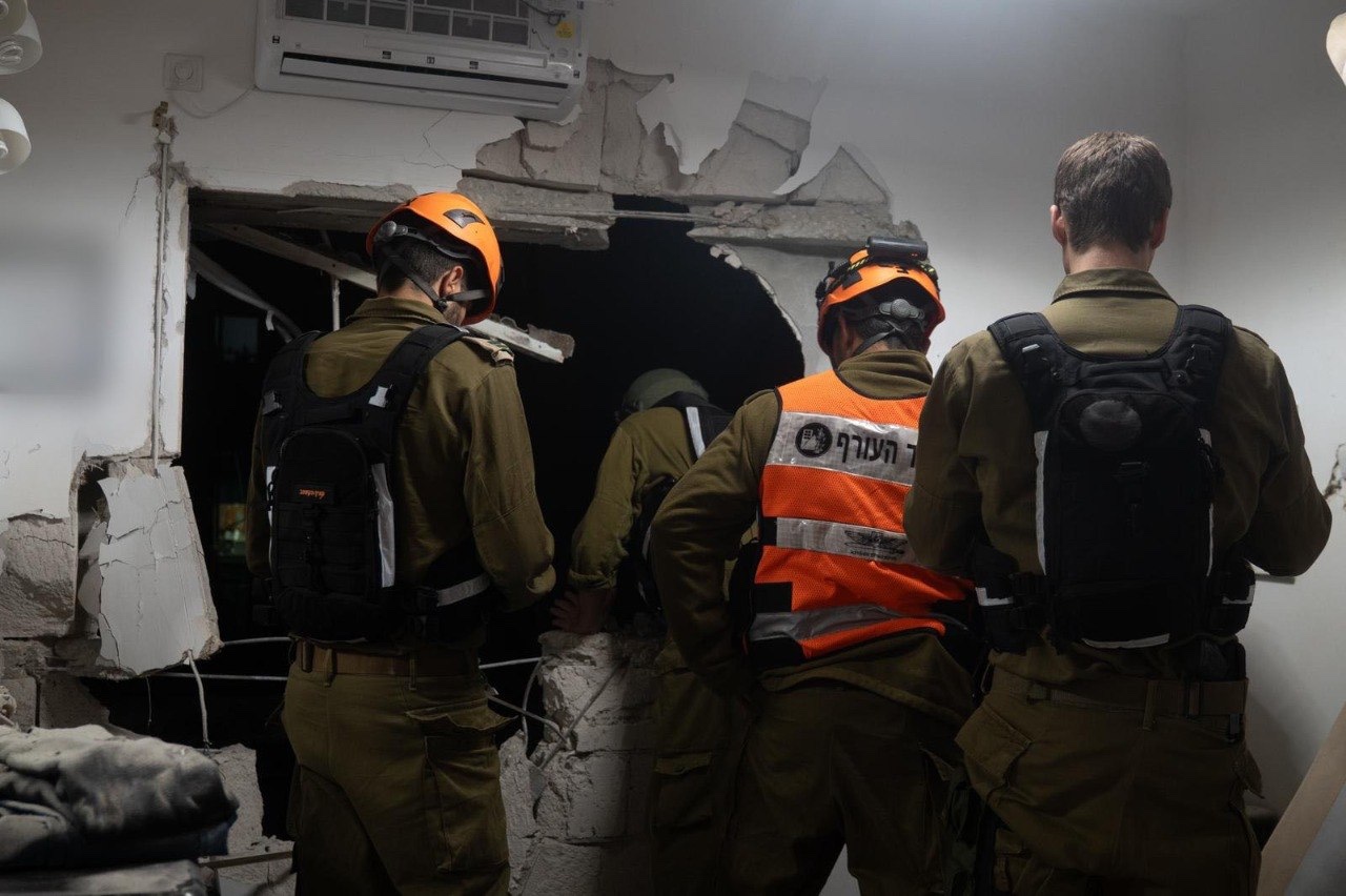 Izrael rakétatámadás alatt, amerikai légihíd a munícióhoz és a terv Gázára