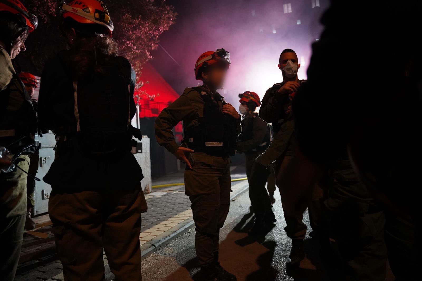 Rakétatámadások, diplomácia, a Hamász erődemonstrációja és politika