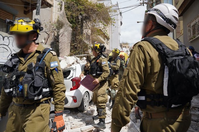 Irán folytatja a régió támadását és a fenyegetőzést