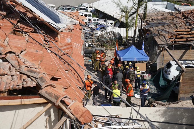Sérülések iráni rakéta miatt, diplomácia és Hezbollahhoz köthető újságírók...