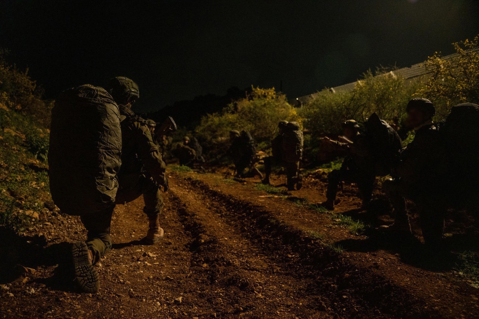 Intenzív légicsapások Iránban, urándúsítás, káosz Libanonban és a CNN-riport...