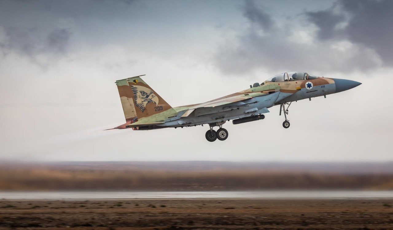 Teherán nem akar tűzszünetet, Trump vinné az olajat és Izrael bénító csapásai