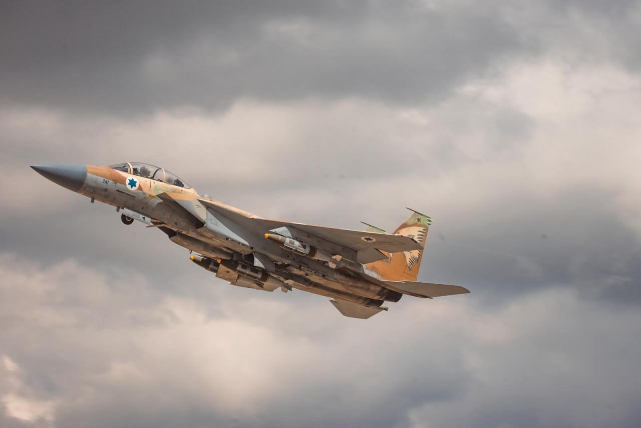 Megemlékezés és Függetlenség napja az iráni háború újraindításának árnyékában