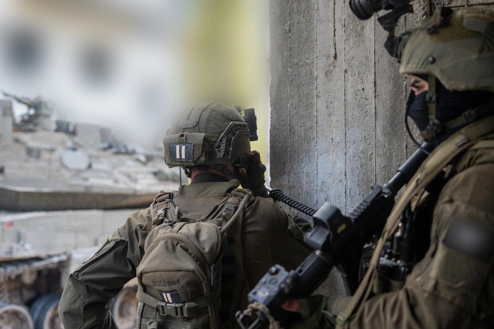 Át a Hormuzi-szoroson, közvetlen tárgyalások Pakisztánban és sérülések...