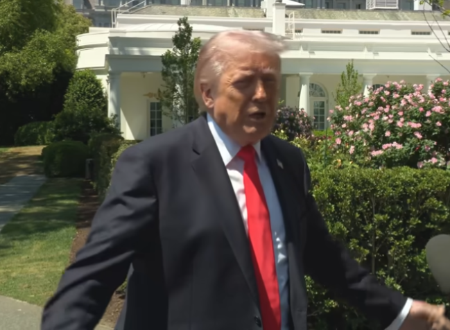Trump a pokolba bombázná Iránt, de azt is állítja, hogy a tűzszünet lezárta a...