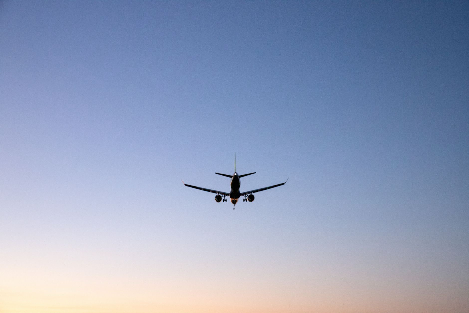 Új felvétel a flydubai fedélzetéről a merényletkísérlet utáni kaotikus percekről